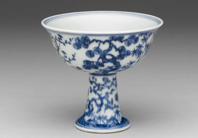 图片[2]-Stem cup with “Three Friends of Winter” in underglaze blue, Ming dynasty, Xuande reign (1426-1435)-China Archive